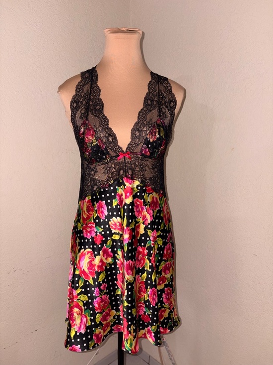 Victoria's Secret Other - Victoria's Secret Black Satin Floral Lace Chemise with Pink Bow